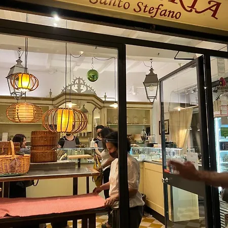 Moonlight Centro بولونيا