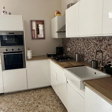 בית הארחה Moonlight Centro 3*