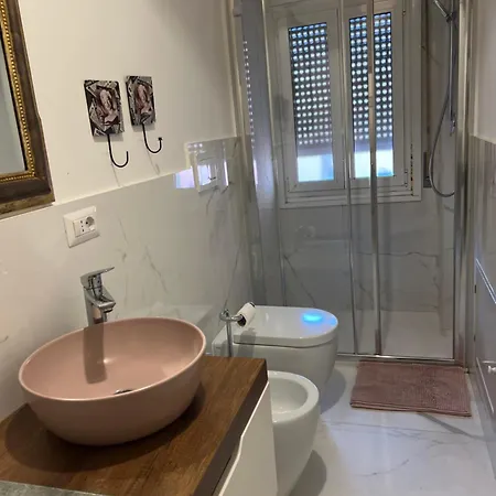 Moonlight Centro בית הארחה