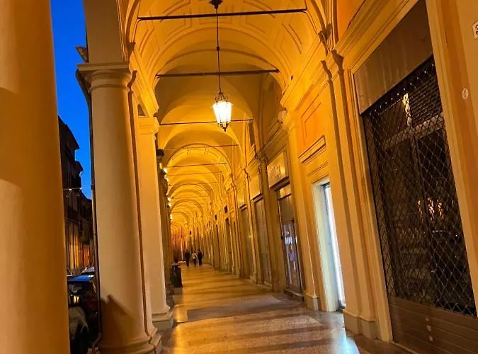 Gasthuis Moonlight Centro Bologna